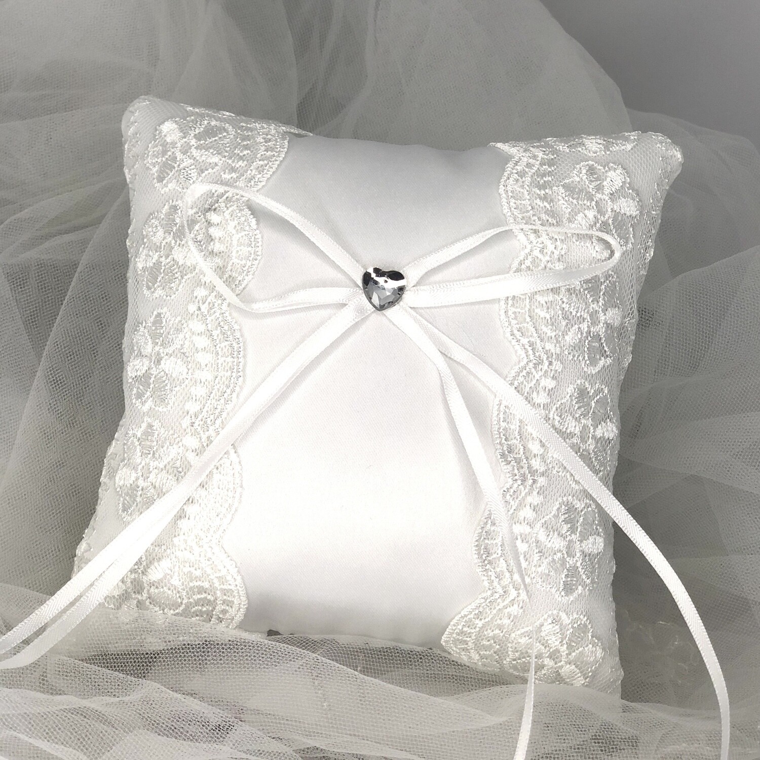HENRY - 15cm White Satin &amp; Lace Ring Pillow