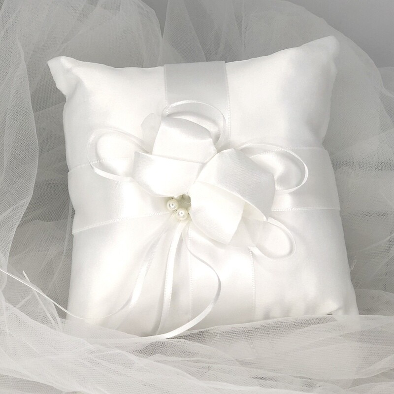 JULIAN - Ivory / Antique White Ring Pillow