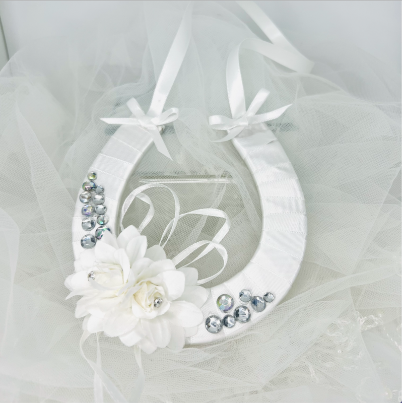 FAYE - White Bling Horseshoe Good Luck Charm