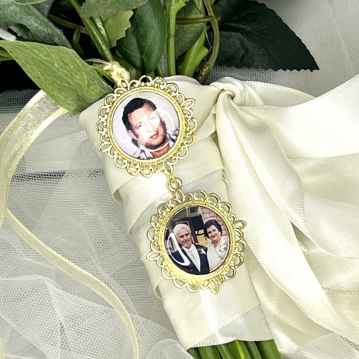 KELLIE TRIPLE - 14k Round Bridal Memory Charm