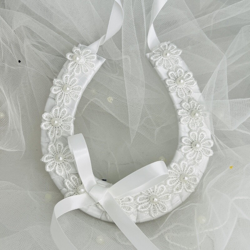 THERESE - White Bridal Horseshoe Good Luck Charm
