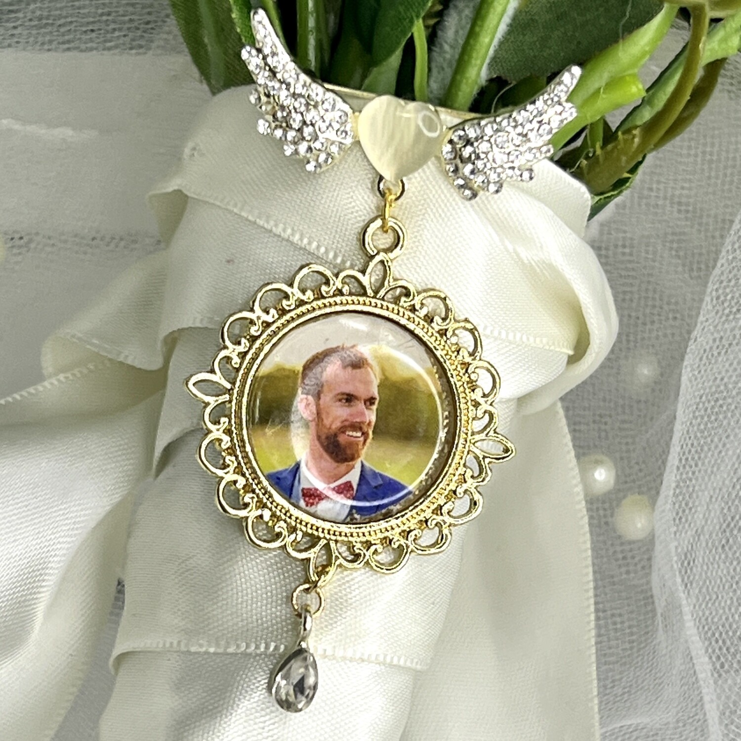 ANGELA - Gold Angel Wing Brooch Memory Charm