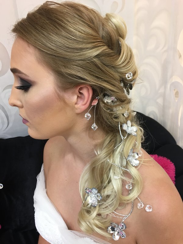 CHRISSY -  Silver Hair Vine