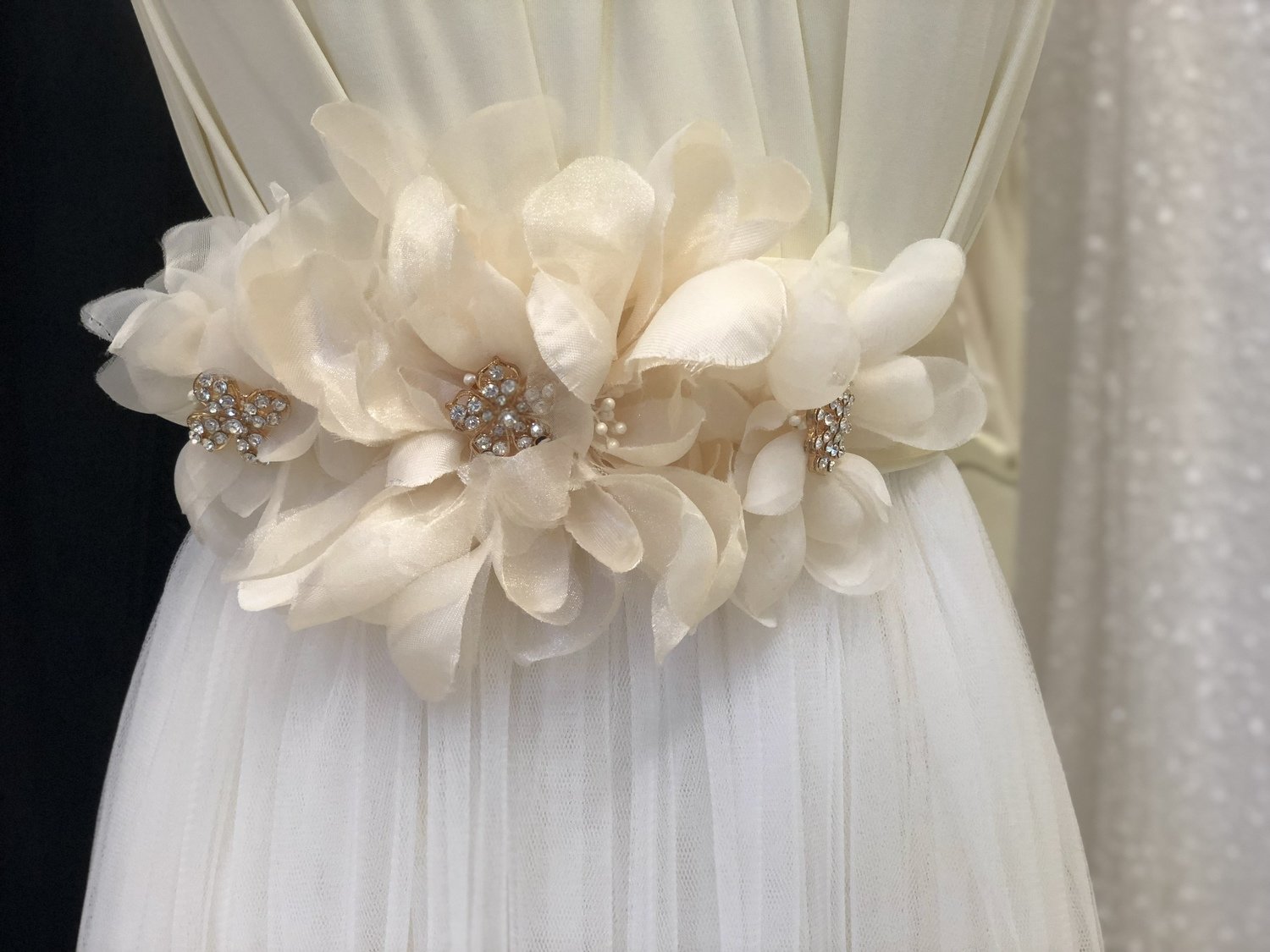 CORDELIA - Flower Spread Sash Belt