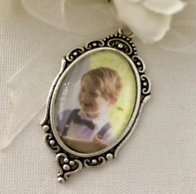 MELANIE - Antique Silver Oval Memory Charm