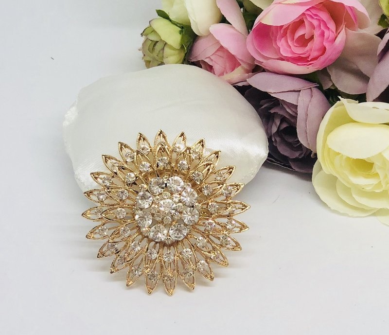 TRISTA - Gold and Crystal Flower Brooch