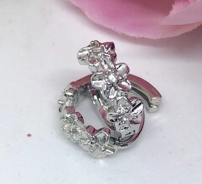 LULU - Silver Hoop Flower Girl Earrings