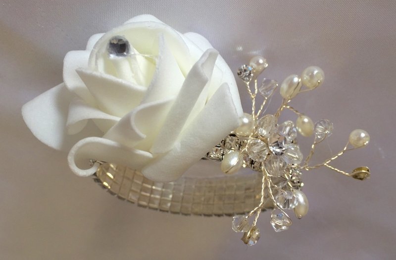 FELECIA - White Rose &amp; Bling Wrist Corsage