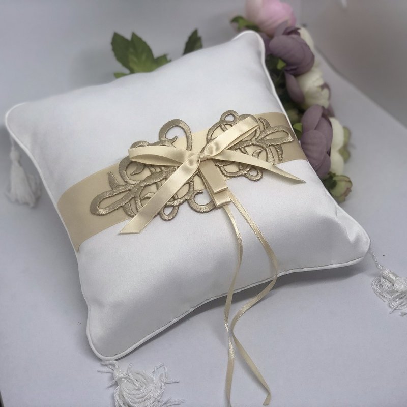 JEREMY - 20cm Ivory &amp; Gold Satin Ring Pillow