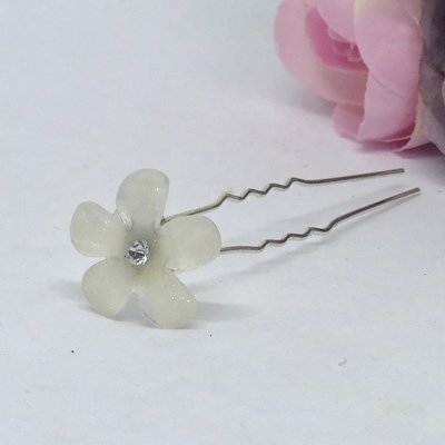 TORI - Set of 3 White Flower Hair Pins