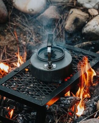Klappbarer Lagerfeuer Grill zum Kochen über offenem Feuer | Grillrost Camping-Grill faltbar | Pfannenknecht 40x23x16cm