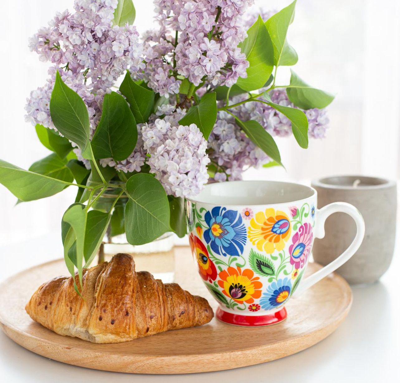 &#39;Grażynka&#39; mug in a decorative box 350 ml - white Lowicz pattern/ FILIZANKA