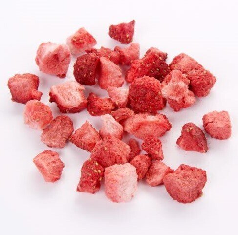 Gefriergetrocknete Bio-Erdbeeren (kleine Stücke)