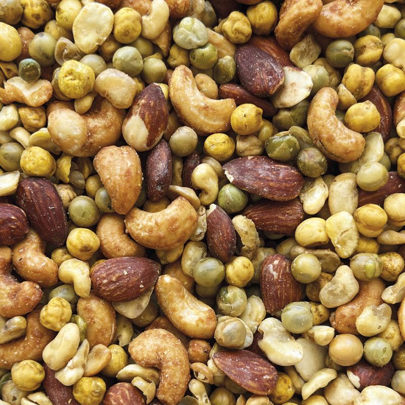 Knuspriger Mix aus Hülsenfrüchten und Nüssen bio