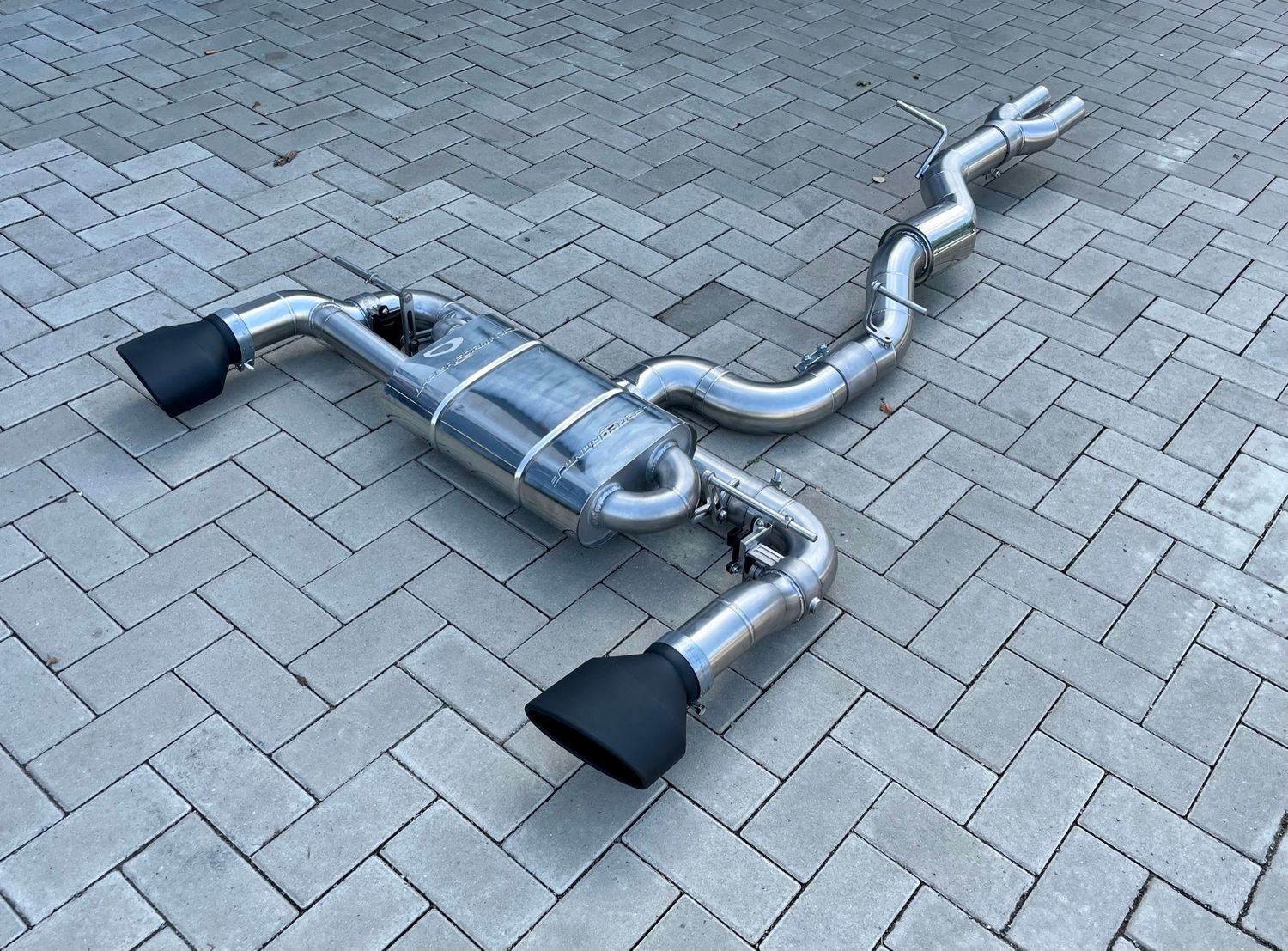 Audi TTRS 8S Terrorline V1 Klappenabgasanlage 3,5 Zoll auf 2x3 Zoll