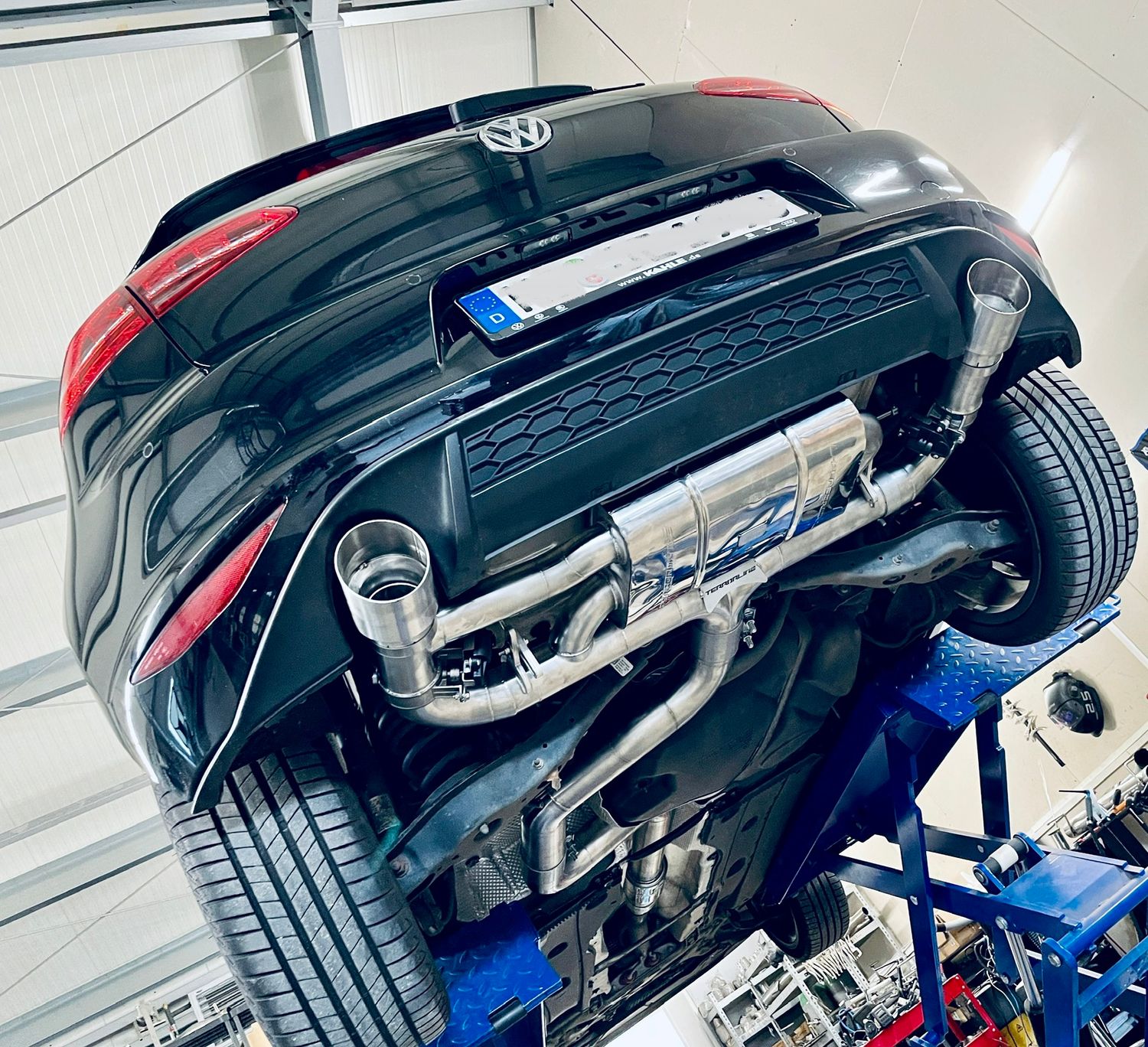 Golf 7 GTI Facelift Terrorline Klappenabgasanlage 3,5 Zoll auf 2x3 Zoll