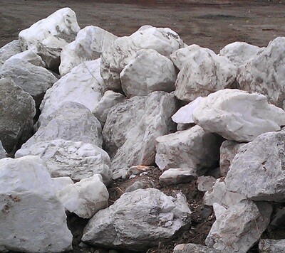 Feature Rocks - White Quartz