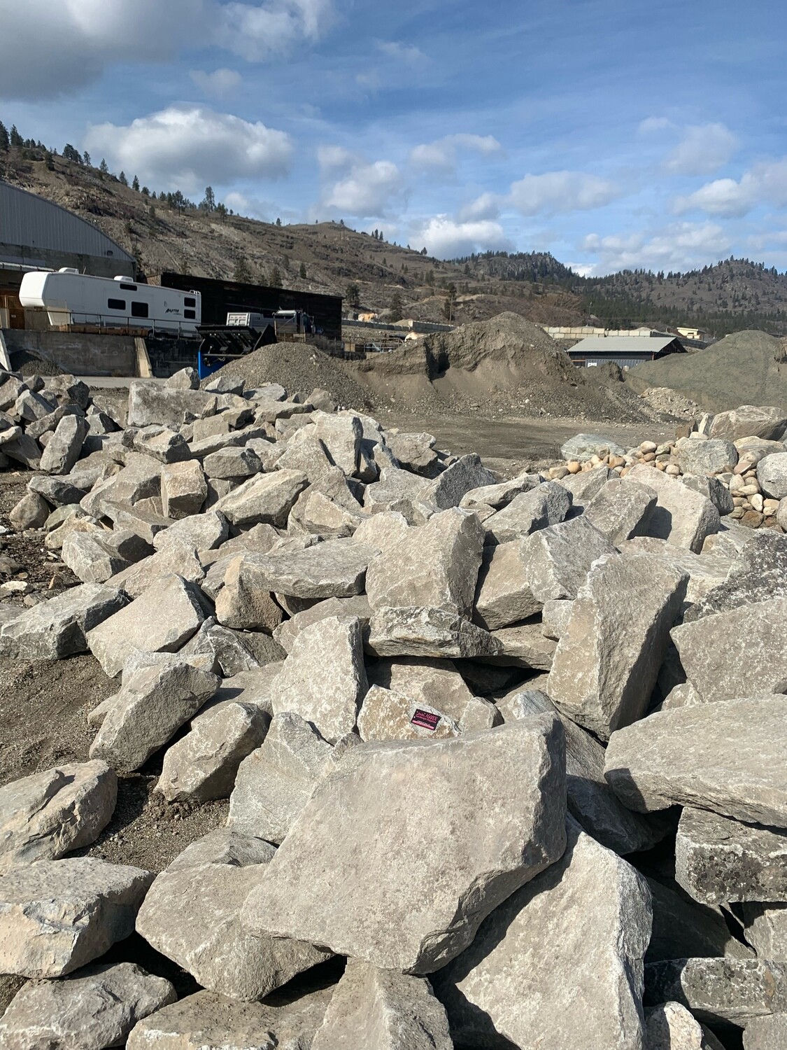 Feature Rocks- Wall Rock Bulk