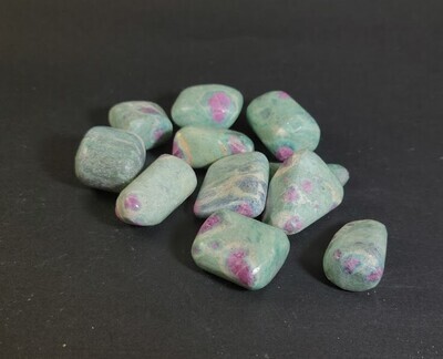 Decor - Tumbled Ruby Fuchsite