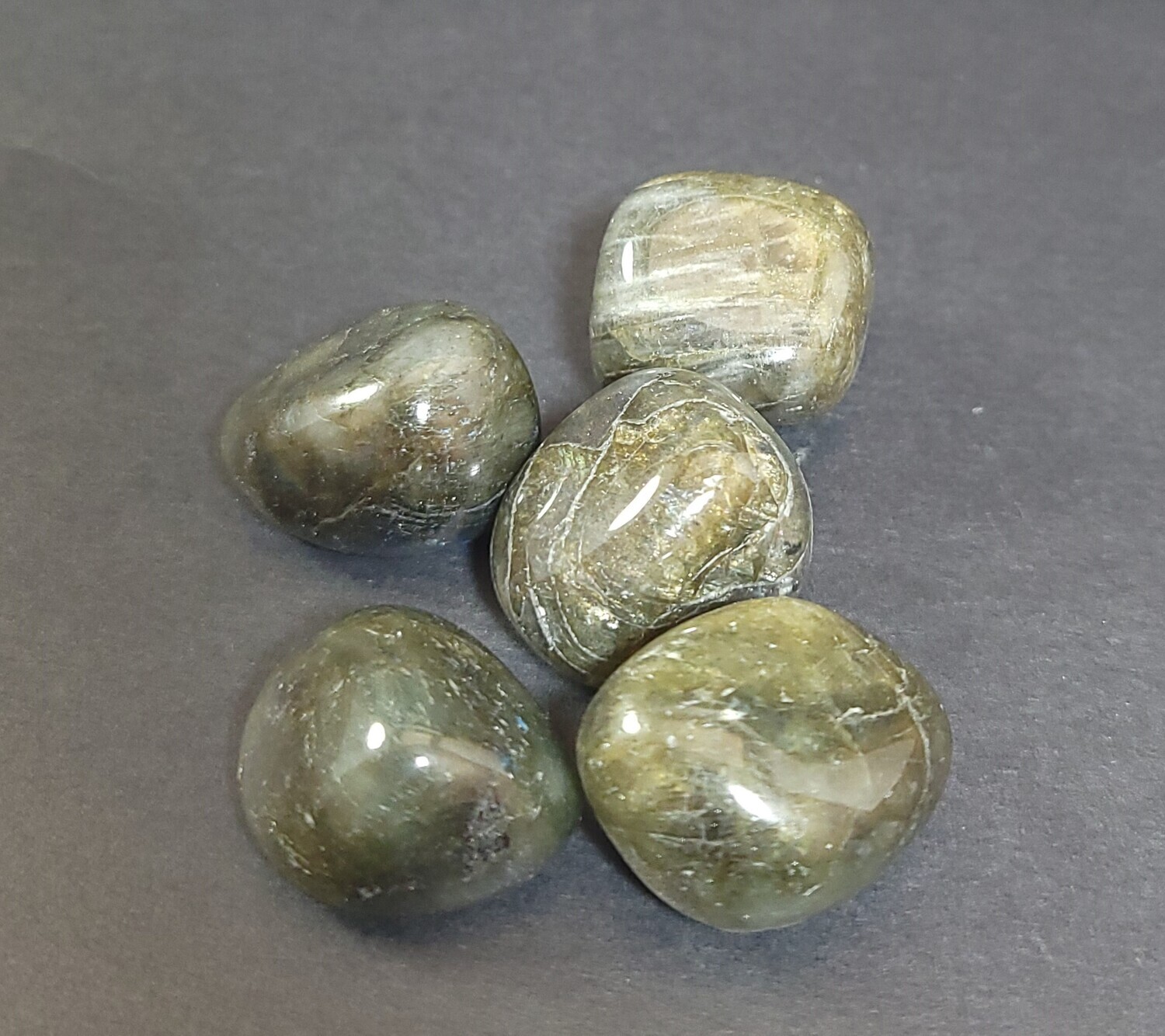 Decor - Tumbled Labradorite