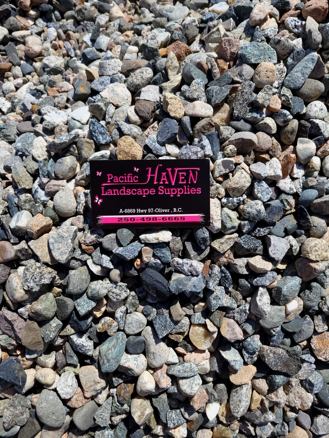 River Rock 3/4&quot; - BULK Granite Cracked