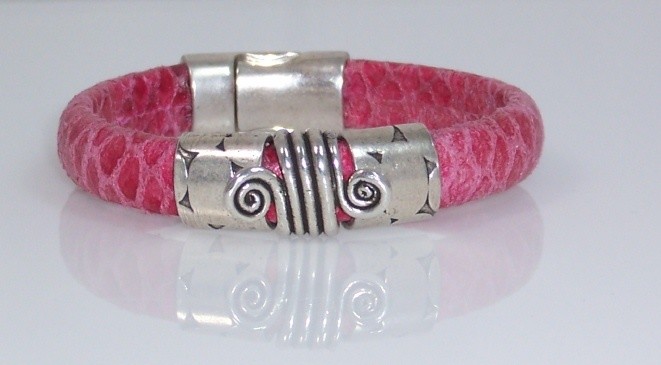 Animal print leather bracelet