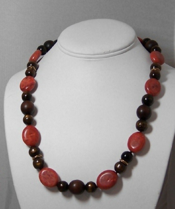 Coral & bamboo necklace