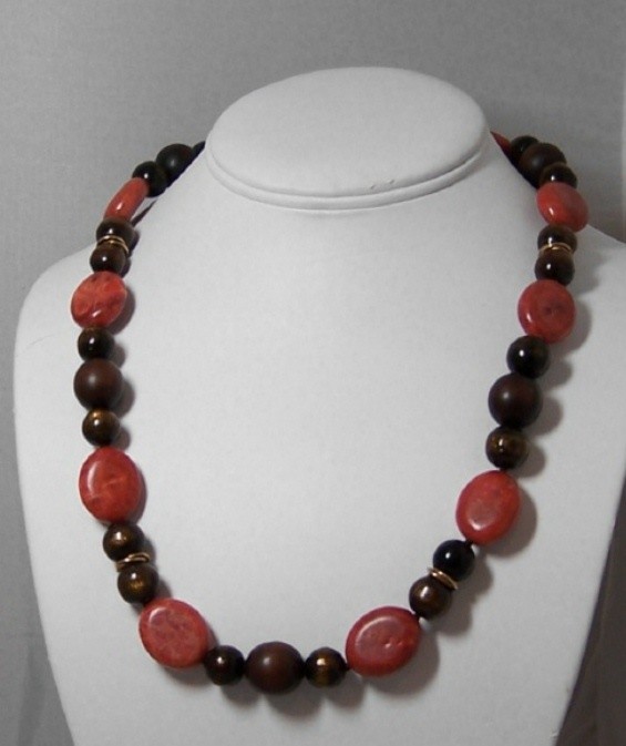 Coral &amp; bamboo necklace