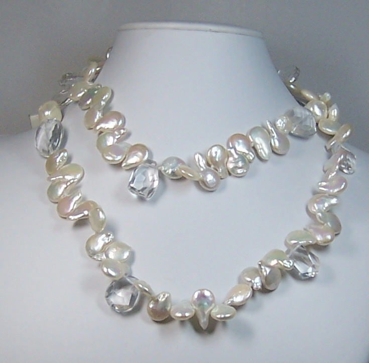 Mixed pearl &amp; rock crystal necklace