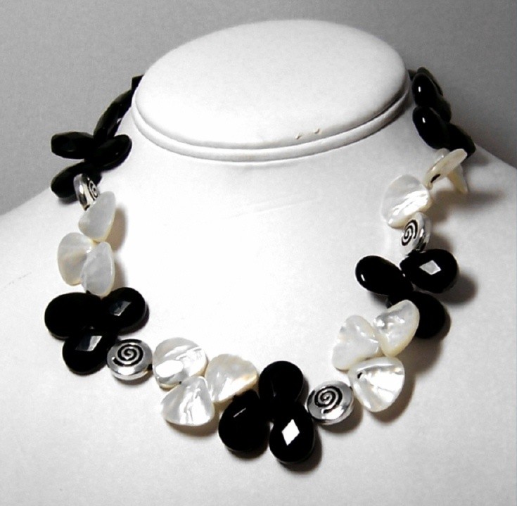Onyx &amp; pearl necklace