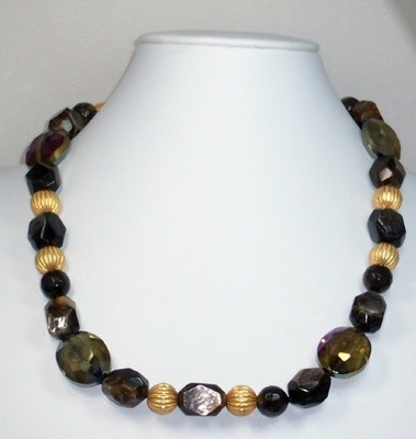 Golden mica & agate necklace