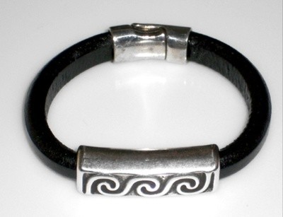 Leather bracelet with wave design finding