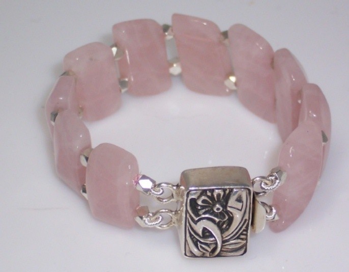 Rose quartz &amp; silver bracelet