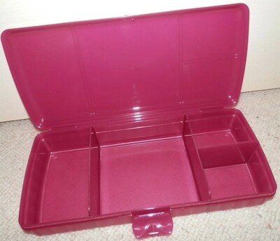 Tupperware Sandwich Keeper Plus