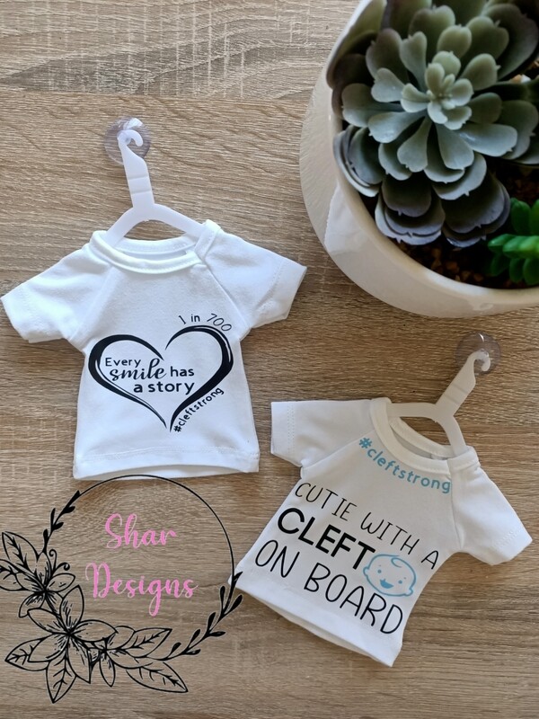 Cleft Car Mini t-shirts