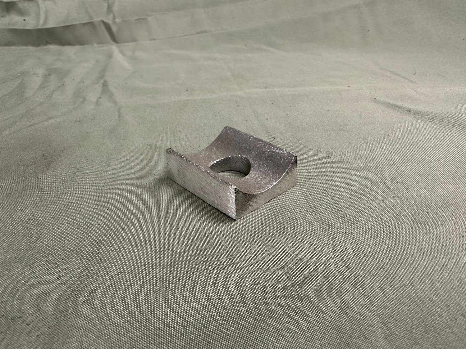 MT14 Rear Lift Pipe Saddle