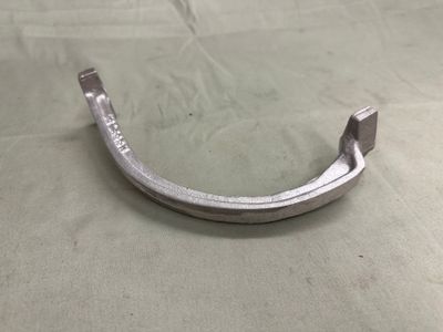 Pointed Nose Cab Center Bow