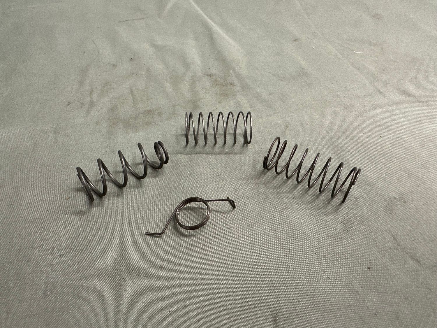 C5/C8 Carburetor Spring Set