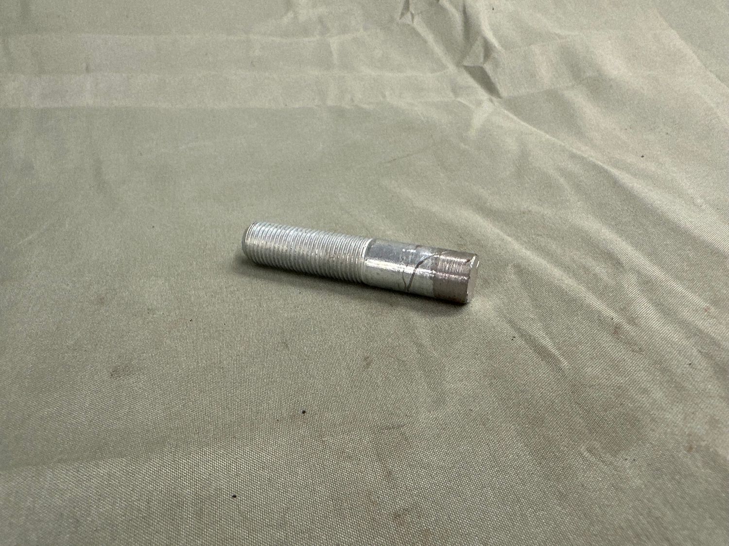 Turntable Foot Centering Bolt