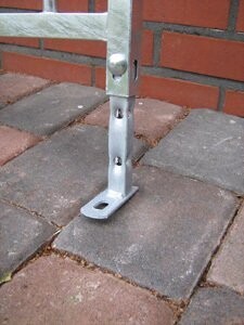 Höhenverstellbare Bodenstütze Höhenverstellbare Bodenstütze