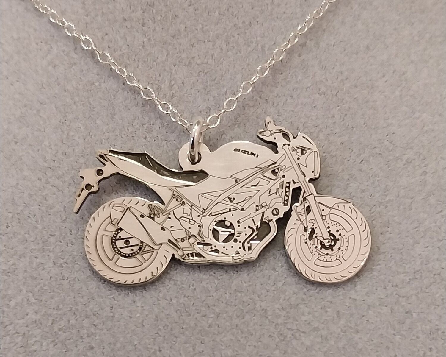 Moto Personalizada Plata