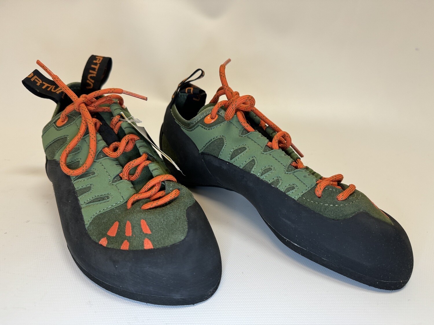 La Sportiva Men's Tarantulace Rock Climbing Shoes Olive/Tiger