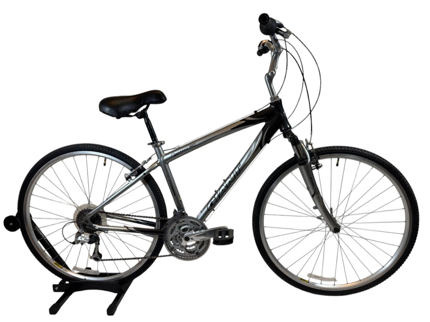 Medium Giant Cypress DX Commuter Bike