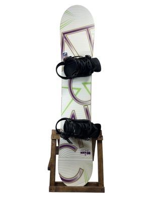 139cm Atomic Tika 39 Snowboard w/ Burton Lexa Bindings 139cm Atomic Tika 39 Snowboard w/ Burton Lexa Bindings
