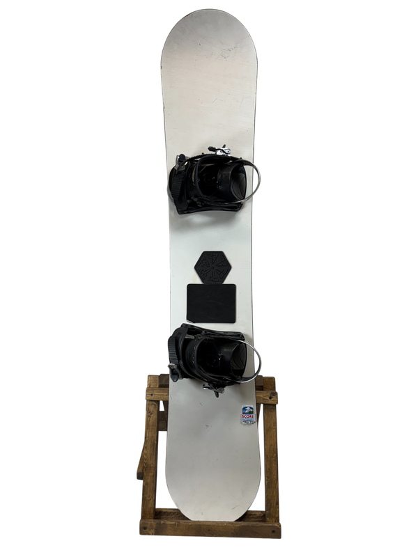 149cm Pill RU486? Snowboard w/ GNU Bindings
