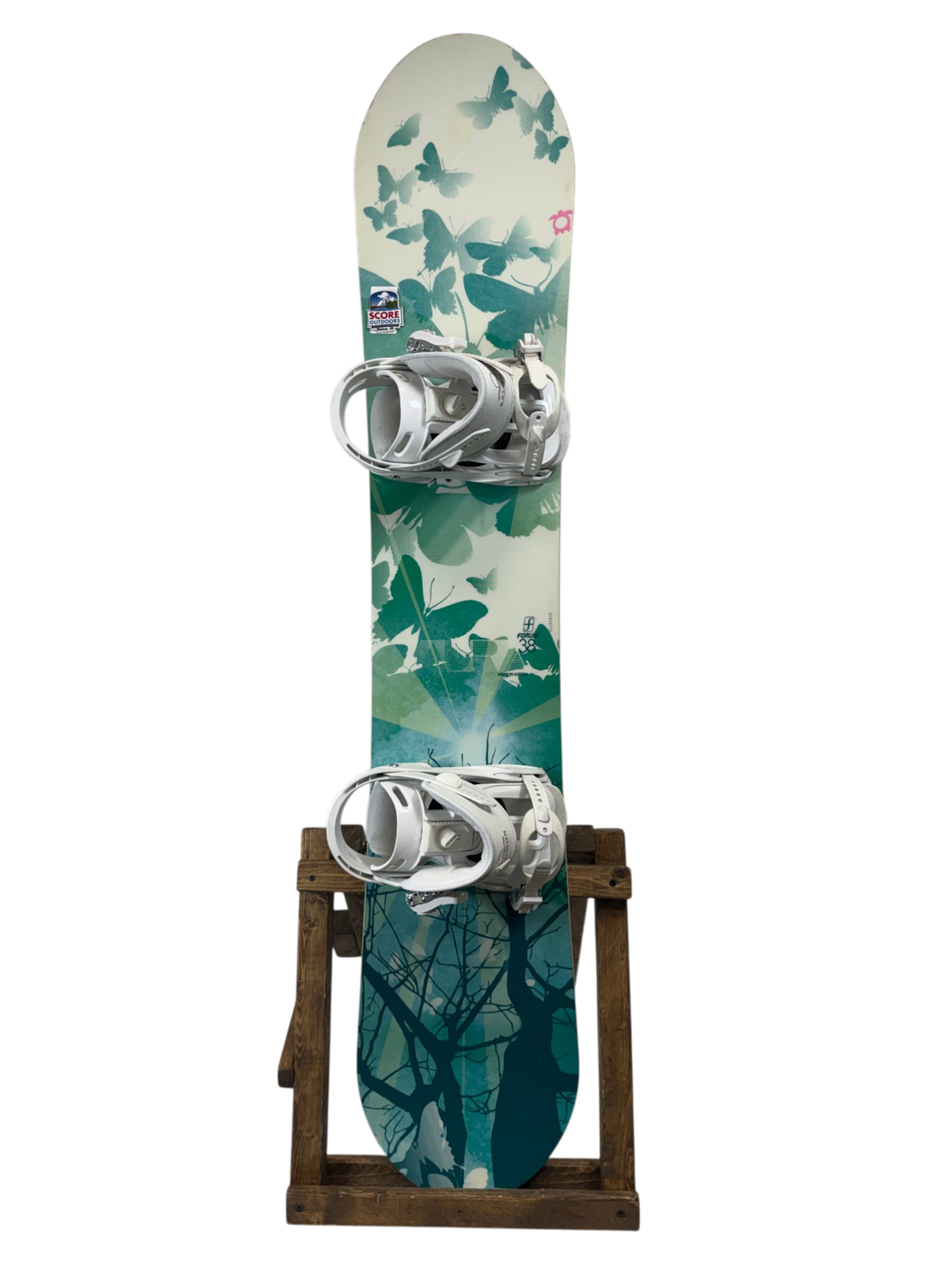 138cm Forum Aura Snowboard W/ Salomon Spell Bindings 138cm Forum Aura Snowboard W/ Salomon Spell Bindings