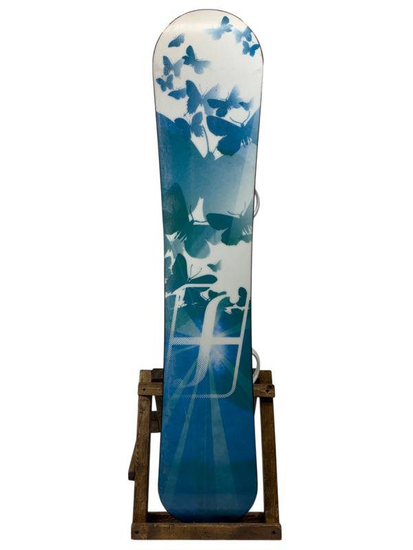 138cm Forum Aura Snowboard W/ Salomon Spell Bindings