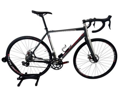 56cm Specialized Crux Comp Cyclocross Bike 56cm Specialized Crux Comp Cyclocross Bike