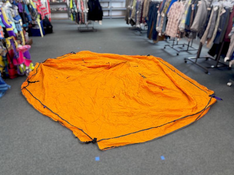 4 Person Mountain Hardwear Kiva 4P Teepee Tent