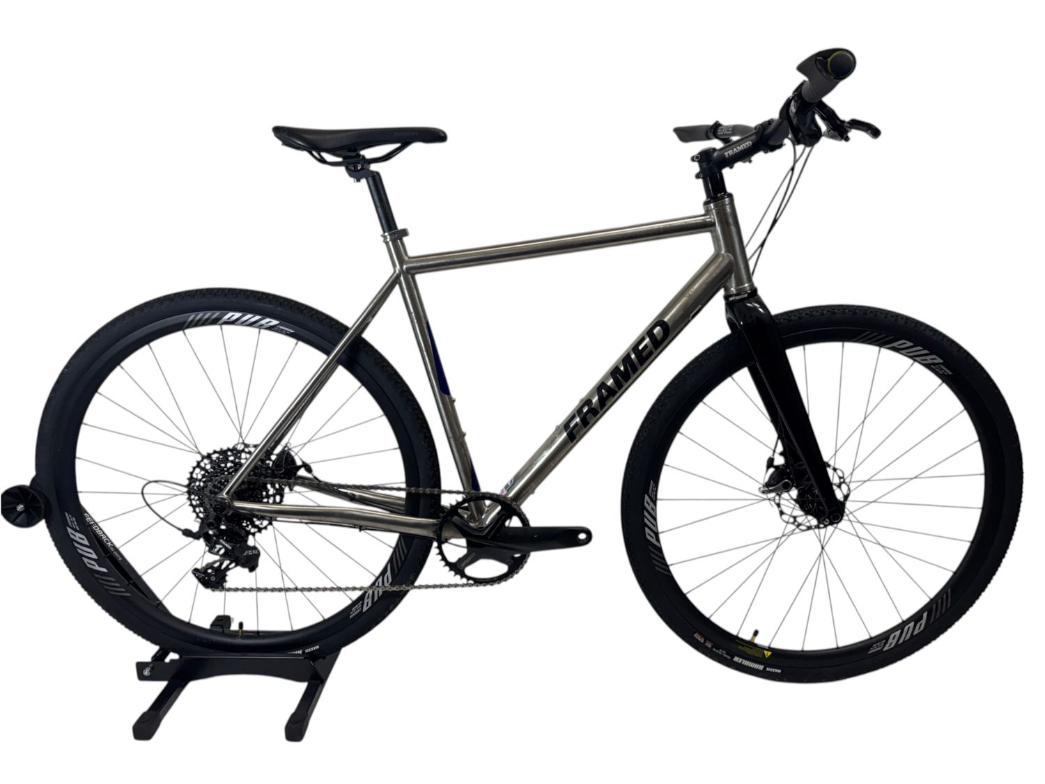 56cm Framed Basswood Titanium Flat Bar Gravel Bike 56cm Framed Basswood Titanium Flat Bar Gravel Bike
